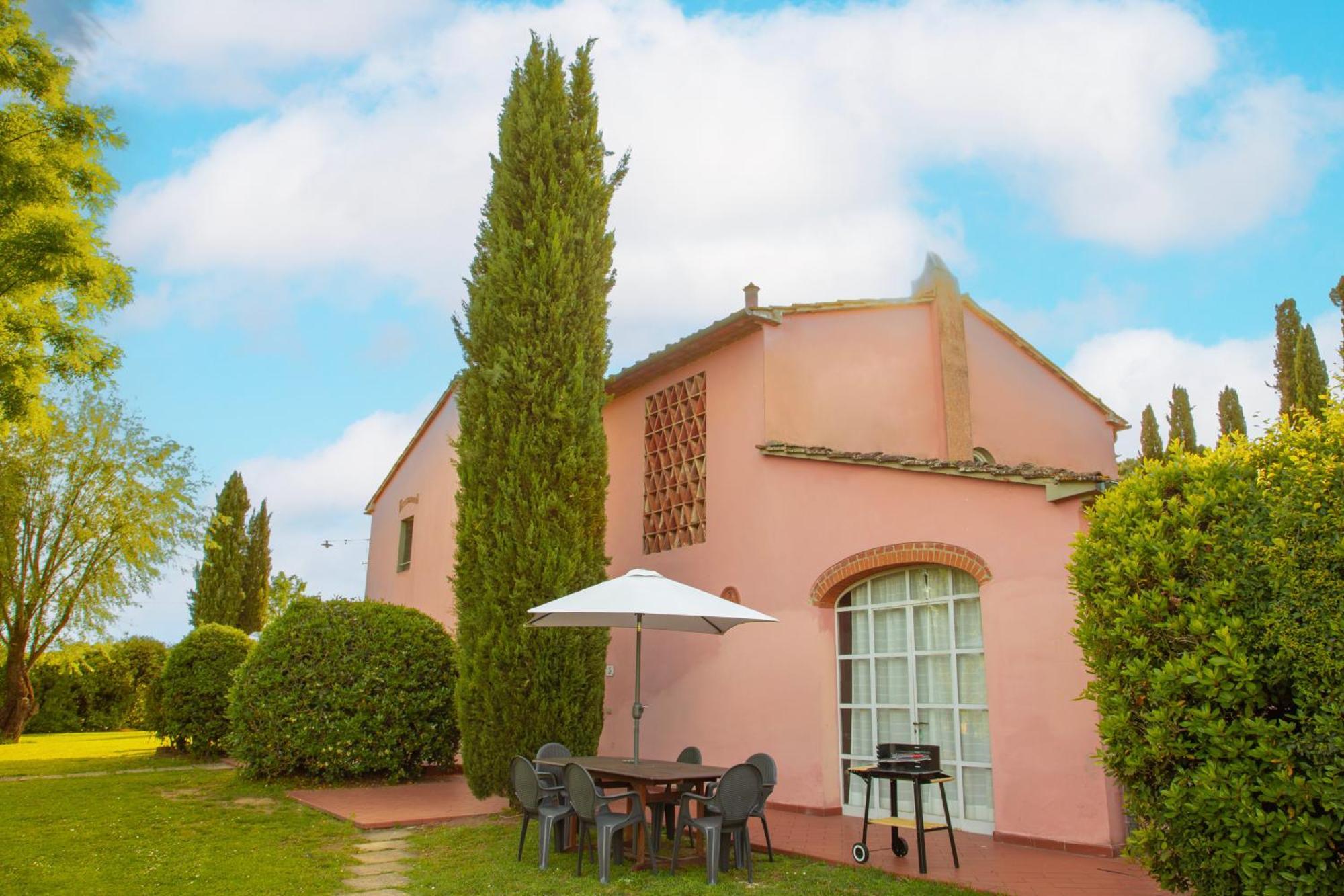 La Pescaia Casa Vacanza Larciano Luaran gambar